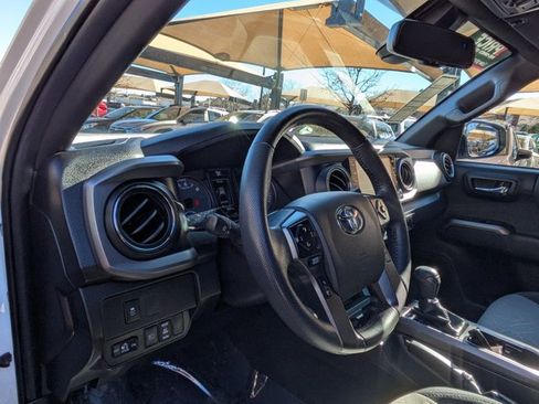 Used 2023 Toyota Tacoma TRD Off-Road image 10