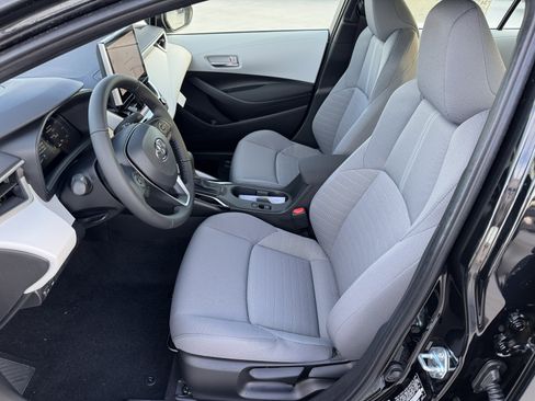 New 2026 Toyota Corolla SE image 2