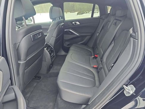 Used 2021 BMW X6 xDrive40i w/ M Sport Package image 9