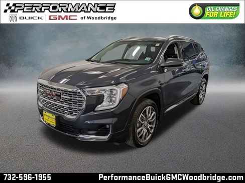 Used 2022 GMC Terrain Denali AWD/4WD image 1
