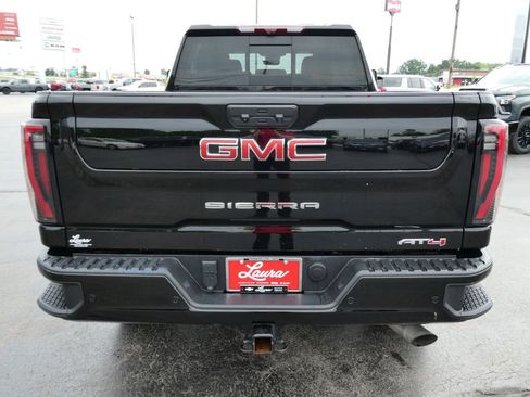 Used 2024 GMC Sierra 2500 AT4 w/ AT4 Premium Plus Package AWD/4WD image 6