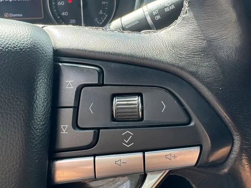 Used 2020 Cadillac XT6 Premium Luxury AWD/4WD image 11