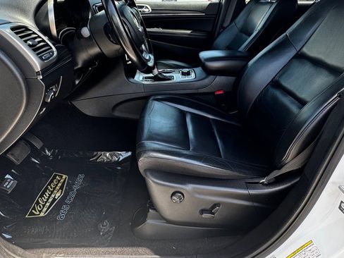 Used 2021 Jeep Grand Cherokee Limited image 10