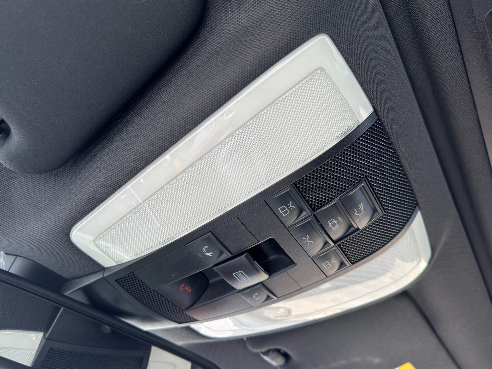 Used 2013 Mercedes-Benz C 300 4MATIC Sedan image 33