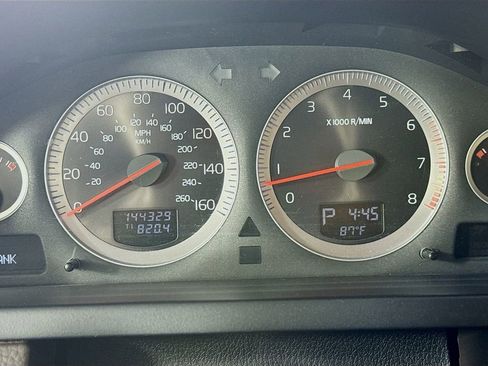 Used 2013 Volvo XC90 3.2 FWD image 14