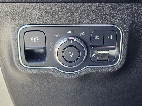 Used 2022 Mercedes-Benz GLB 250 GLB 250 SUV image 19