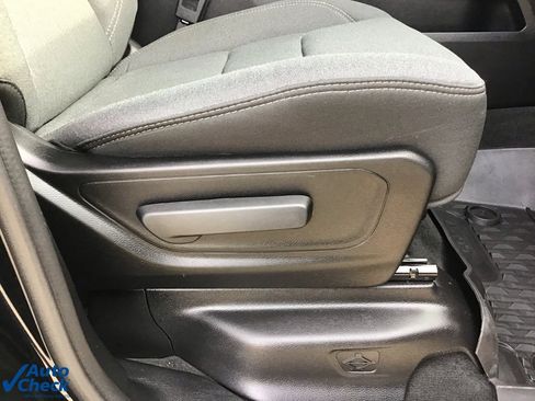 Used 2023 RAM 1500 Big Horn image 22