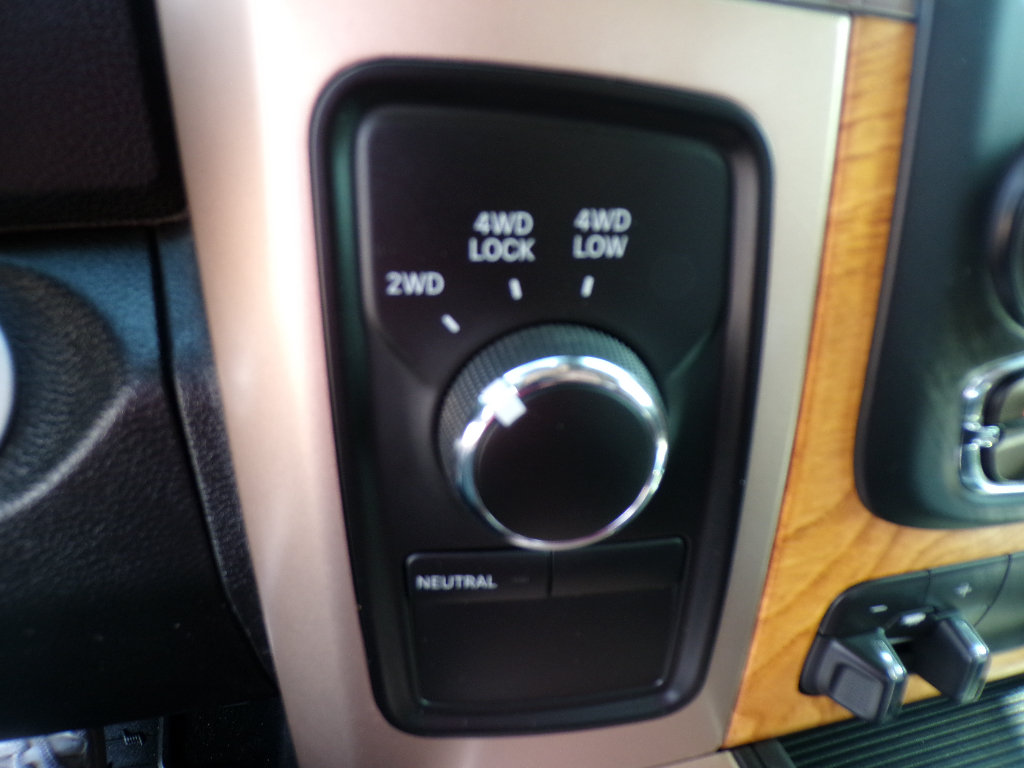 Used 2013 RAM 2500 Longhorn w/ Convenience Group AWD/4WD image 25
