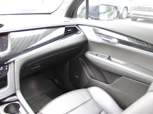 Certified 2021 Cadillac XT6 Premium Luxury AWD/4WD image 47