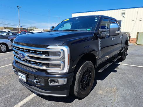 Used 2024 Ford F350 Platinum AWD/4WD image 3