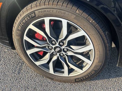 Certified 2024 Cadillac XT6 Sport w/ LPO, Floor Liner Package image 34