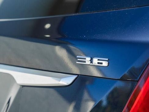 Used 2017 Cadillac XT5 FWD image 9