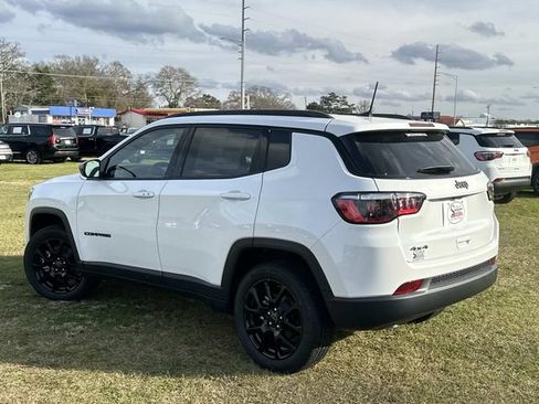 New 2026 Jeep Compass Latitude AWD/4WD image 17
