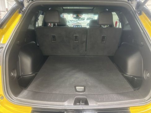 Used 2023 Chevrolet Blazer RS image 32