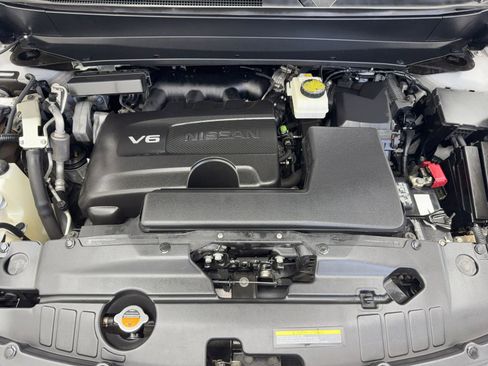 Used 2018 Nissan Pathfinder SV image 57