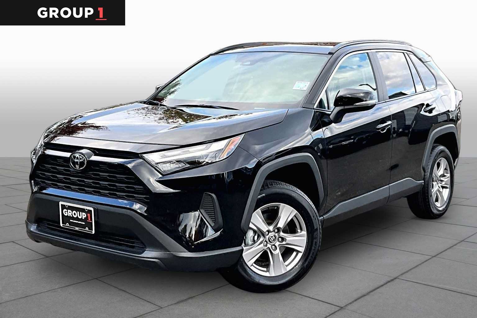 Used 2025 Toyota RAV4 XLE w/ Convenience Package AWD/4WD image 1