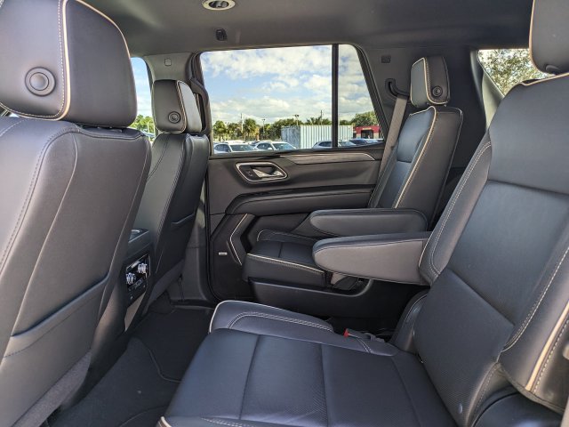 Certified 2024 GMC Yukon SLT w/ SLT Luxury Package RWD image 15
