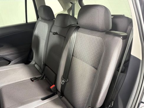 Used 2020 Volkswagen Tiguan S image 19