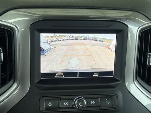 Used 2022 Chevrolet Silverado 1500 Custom AWD/4WD image 25