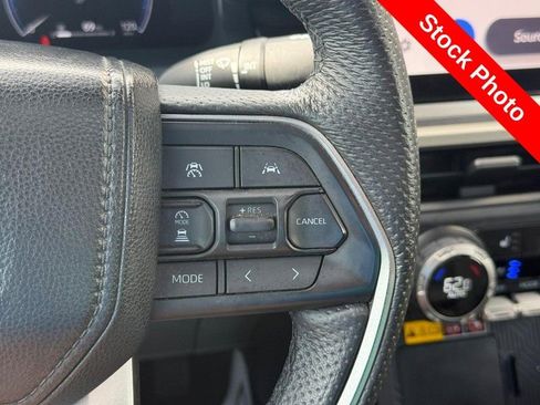 Used 2024 Toyota Tacoma TRD Off-Road AWD/4WD image 21