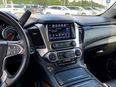 Used 2018 Chevrolet Tahoe Premier AWD/4WD image 7