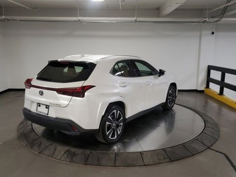 Used 2024 Lexus UX 250h AWD w/ Premium Package image 7