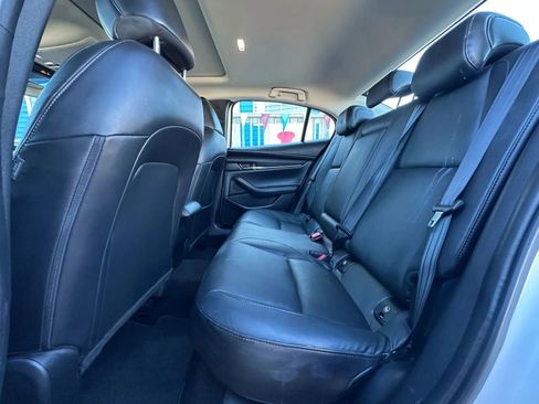 Used 2022 MAZDA MAZDA3 s FWD image 13