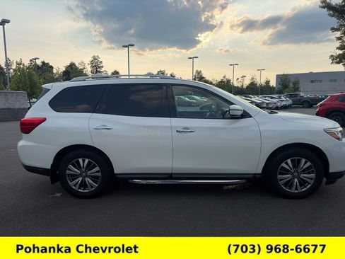 Used 2020 Nissan Pathfinder SV w/ Cargo Package AWD/4WD image 8