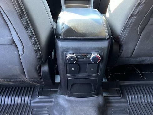 Used 2022 Ford Explorer XLT w/ Class IV Trailer Tow Package AWD/4WD image 16