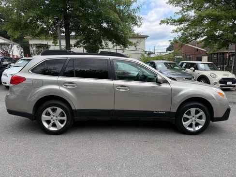 Used 2014 Subaru Outback 2.5i Premium w/ Popular Package #1A AWD/4WD image 8