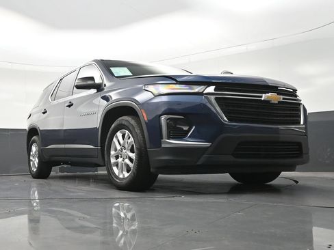 Used 2023 Chevrolet Traverse LS FWD image 31