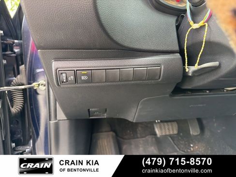 Used 2020 Toyota Corolla SE w/ Body Protection Package image 21