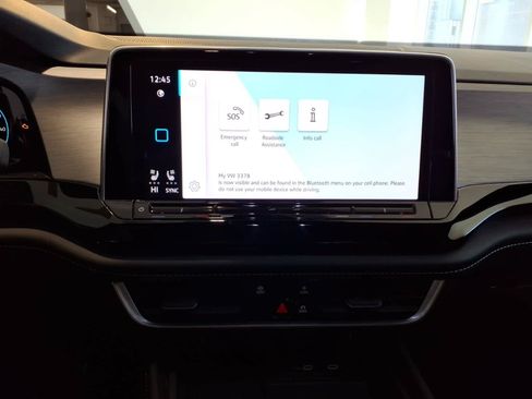 Certified 2024 Volkswagen Atlas Cross Sport SE FWD image 13