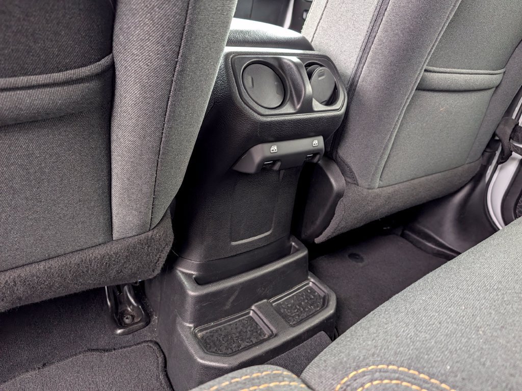 Used 2024 Jeep Wrangler Unlimited AWD/4WD image 20