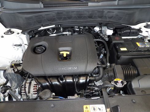 Used 2023 Kia Seltos S image 11