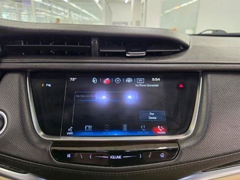 Used 2018 Cadillac XT5 FWD image 23