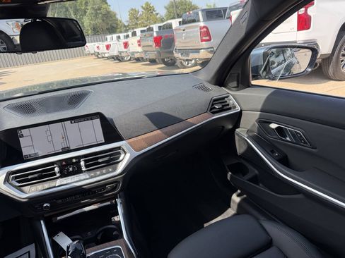 Used 2020 BMW 330i Sedan w/ Premium Package RWD image 20