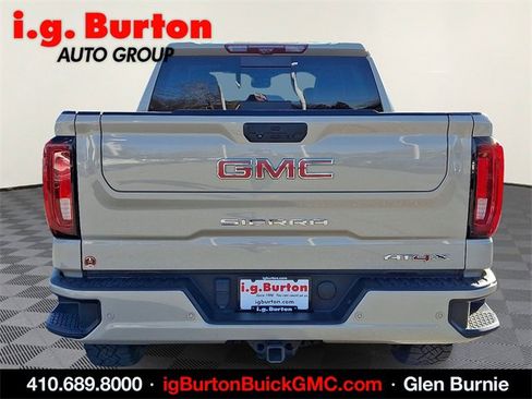 Used 2023 GMC Sierra 1500 AT4X image 5