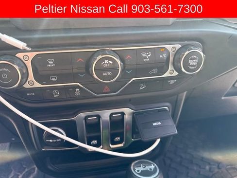 Used 2019 Jeep Wrangler Sport AWD/4WD image 15