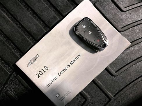 Used 2018 Chevrolet Equinox LS AWD/4WD image 32