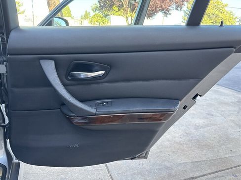 Used 2011 BMW 328i Sedan RWD image 32