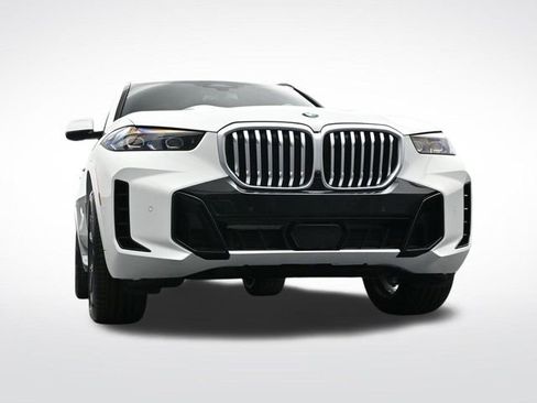 New 2026 BMW X5 xDrive40i w/ M Sport Package image 38