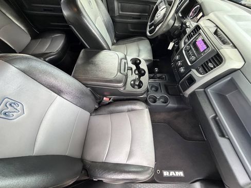 Used 2015 RAM 2500 Tradesman w/ Chrome Appearance Group AWD/4WD image 13