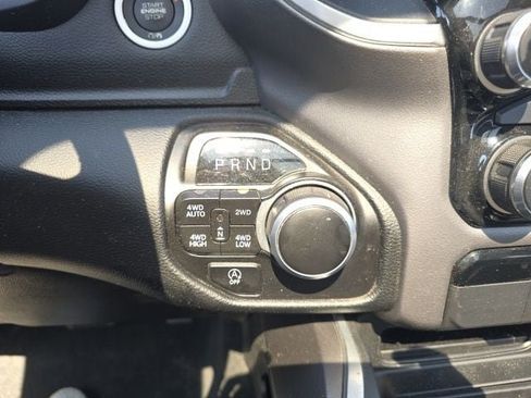 Used 2022 RAM 1500 Big Horn AWD/4WD image 17