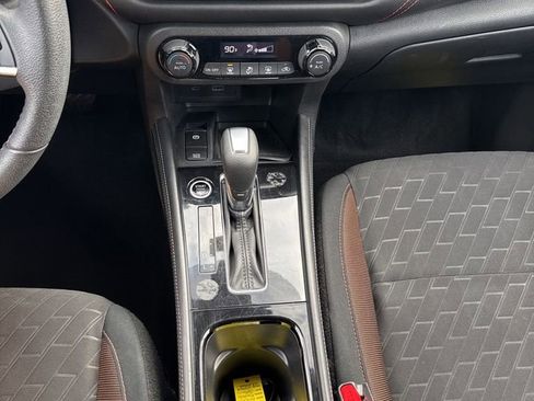 Certified 2024 Nissan Kicks SR image 26