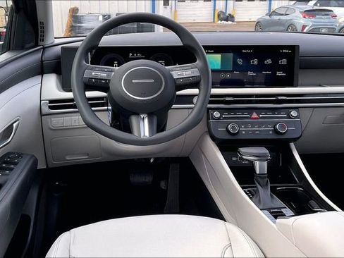 New 2026 Hyundai Tucson SE FWD image 6