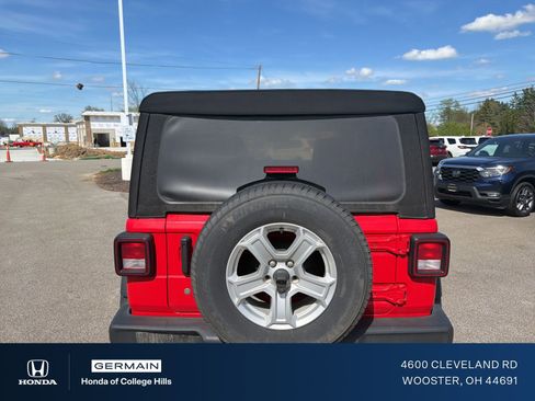 Used 2020 Jeep Wrangler Sport AWD/4WD image 7