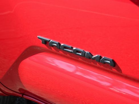 Used 2022 Toyota Tacoma TRD Sport image 43