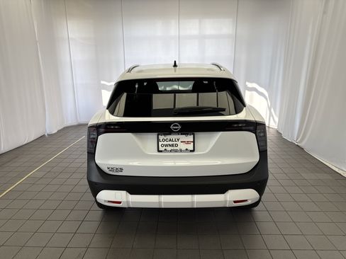 New 2026 Nissan Kicks SV image 5