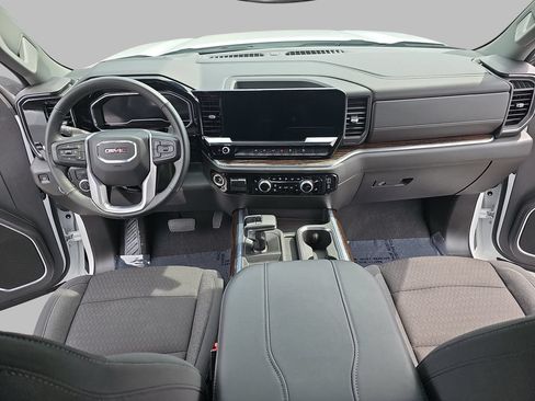 Used 2024 GMC Sierra 1500 Elevation AWD/4WD image 11